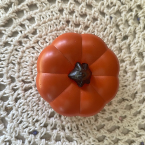 *Pumpkin Tealight Candles Set of 3 - Picture 4 of 17